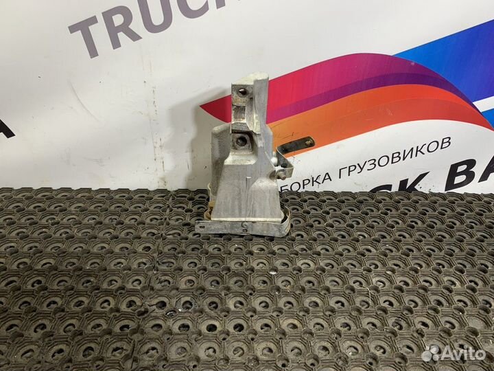 Кронштейн крепления торсиона левый Scania 5-series