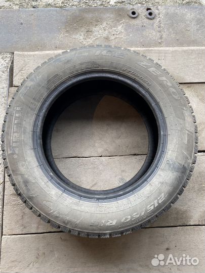 Pirelli Ice Zero 215/60 R16 99T