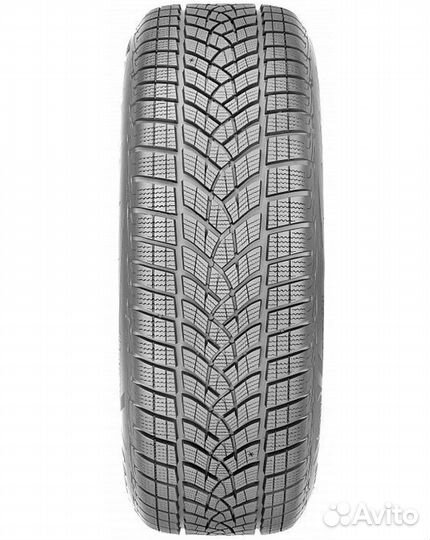 Goodyear UltraGrip 215/55 R17 98V