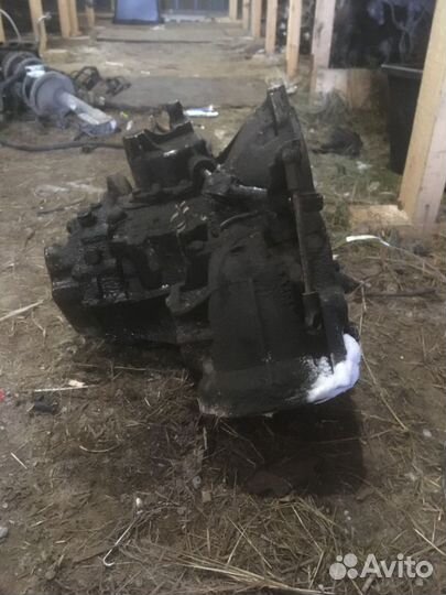 МКПП (механическая коробка переключения передач) D