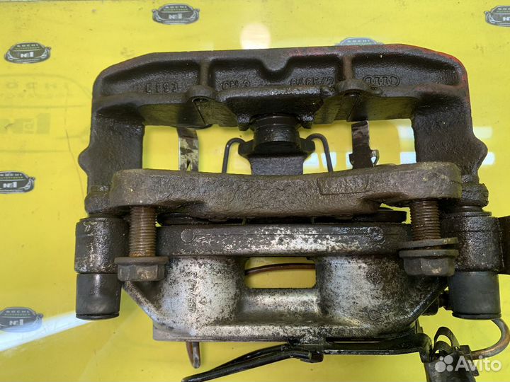 Суппорт правый Volkswagen Phaeton 2002-2010