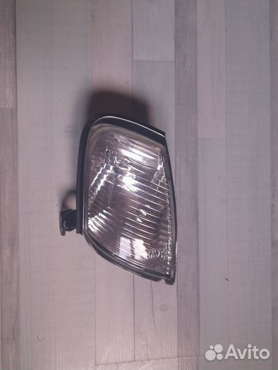 Основная фара Kia Sephia (1993)