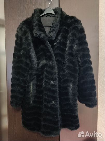 Полушубок женский меховой искусств. б/у