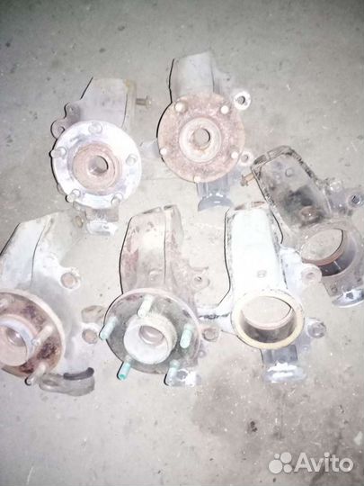 Форд Фокус 2 кулак поворотный передний разборка