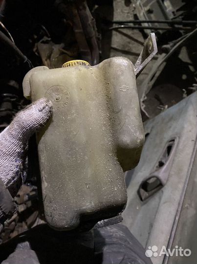 Расширительный бачок nissan primera p10