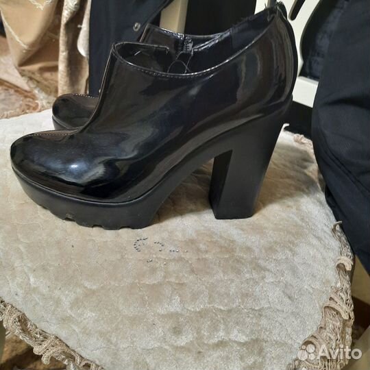 Продаю ботильоный