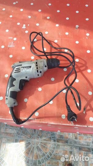 Продаю дрель