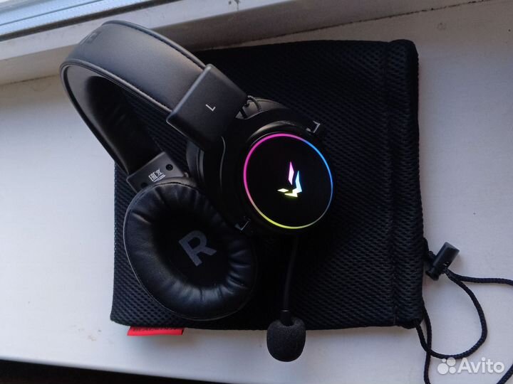 Беспроводные игровые наушники blacout