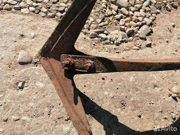 Лемех и тележная ось