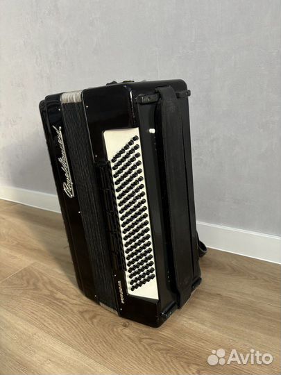 Баян Royal Standard Romance полный 4/4 концертный