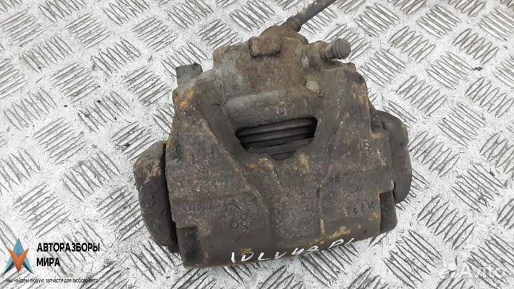 Суппорт передний левый Renault Megane 3 2010