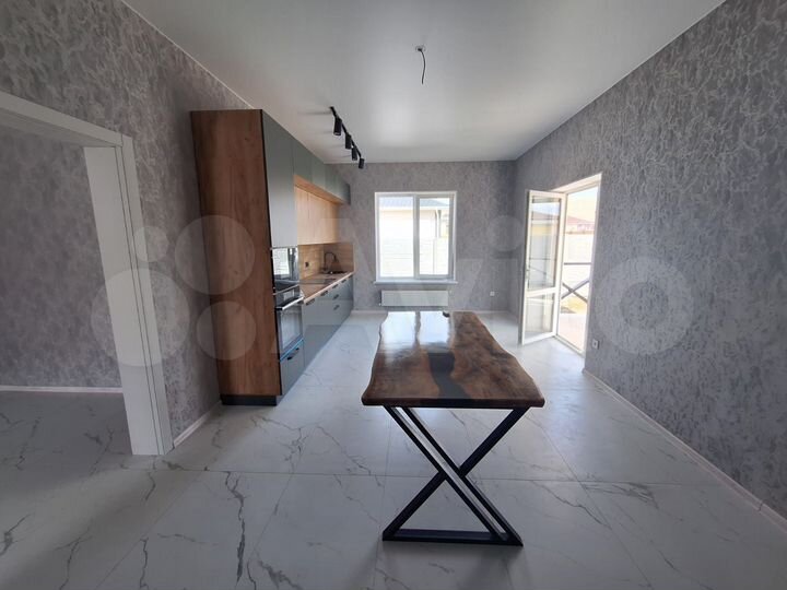 Дом 103 м² на участке 6 сот.