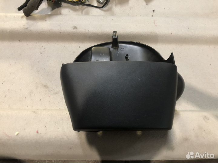 Кожух рулевой колонки Renault Duster 1