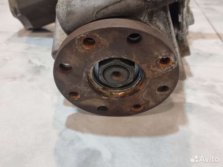 Редуктор передний BMW X6 E71 - 7563399, l3.64