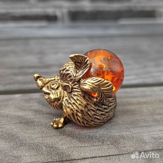 Статуэтка Ежик лесной, бронза, янтарь