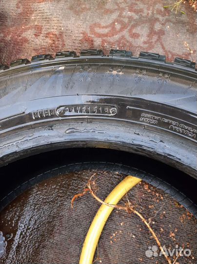 Dunlop Grandtrek Ice 02 215/60 R17