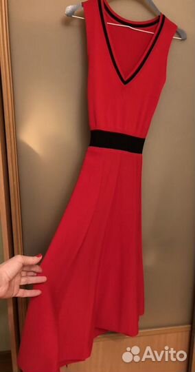 Платье трикотажное XS