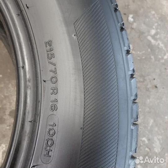 Michelin Latitude Tour HP 215/70 R16
