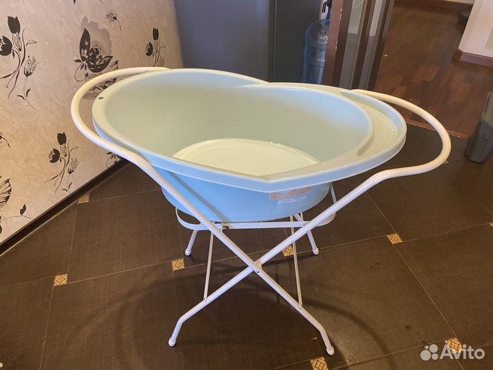 Детская ванночка с подставкой