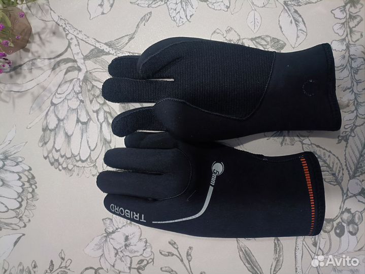 Неопреновые перчатки