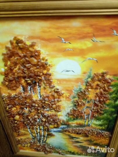 Картина Осень из янтаря