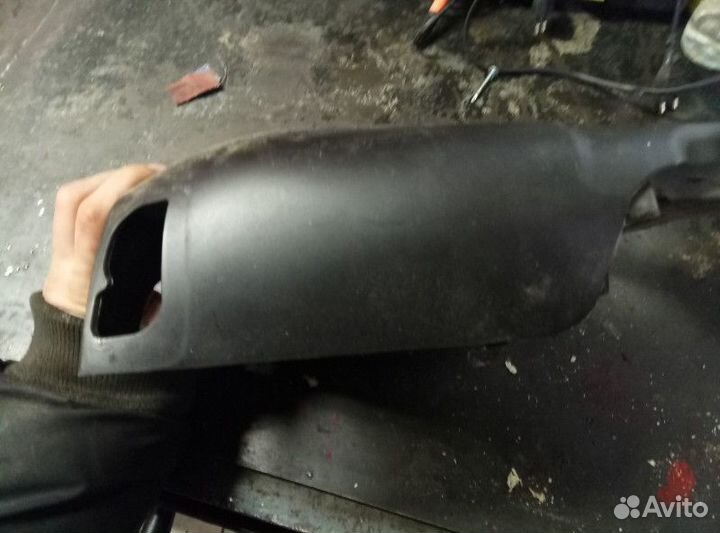 Кожух рулевой колонки нижний Ford Focus 2 2005-200