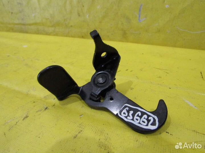 Рычаг фиксации капота Kia Sportage 16-19г 63662