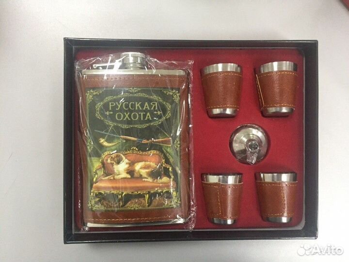 Подарочный набор фляжка со стопками