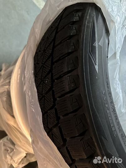 Bridgestone Blizzak DM-V2 235/55 R19 и 255/50 R19