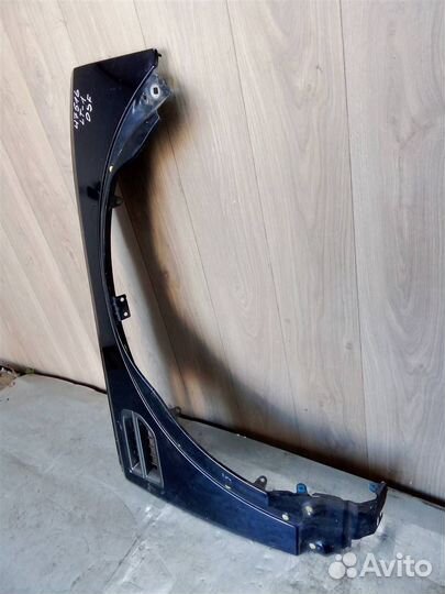 Крыло переднее правое от Land Rover Discovery III