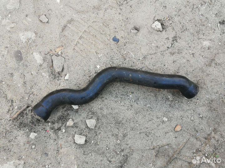 Патрубок системы охлаждения Мерседес W210