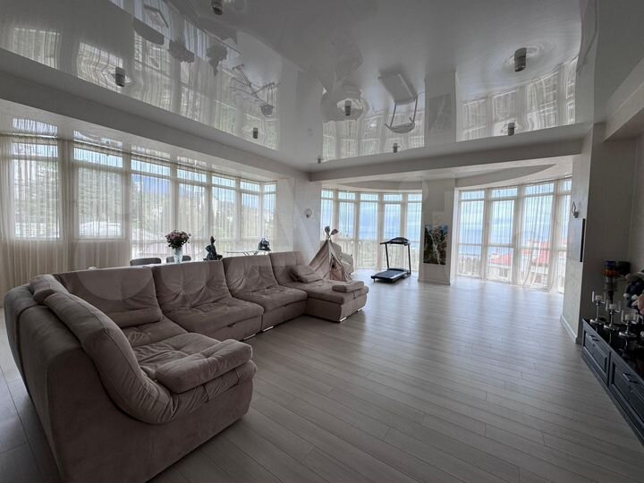 3-к. квартира, 150 м², 6/11 эт.