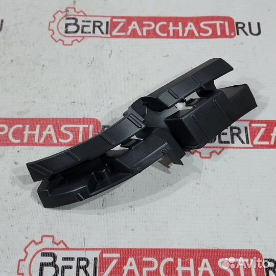 Кронштейн бампера передний левый Audi Q5 8R