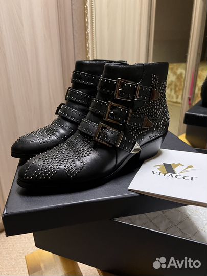 Ботинка казаки Vitacci