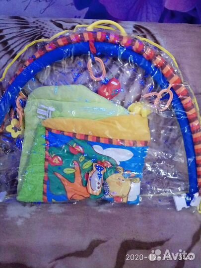 Развивающий коврик