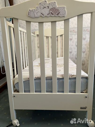 Детская кроватка с комодом итал.фирмы Erbesi