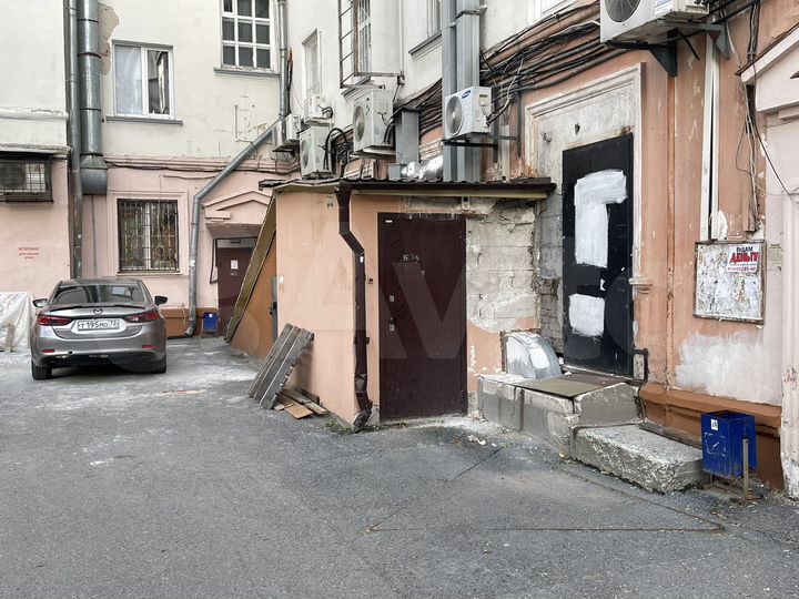 Общепит на ул. Республики, 163.6 м²