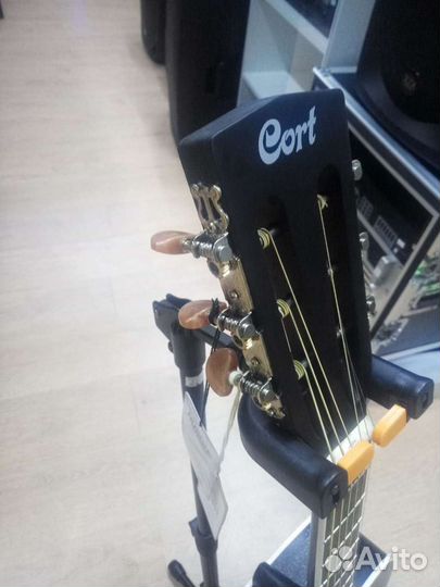 Электро-акустическая гитара Cort AF590MF-BOP