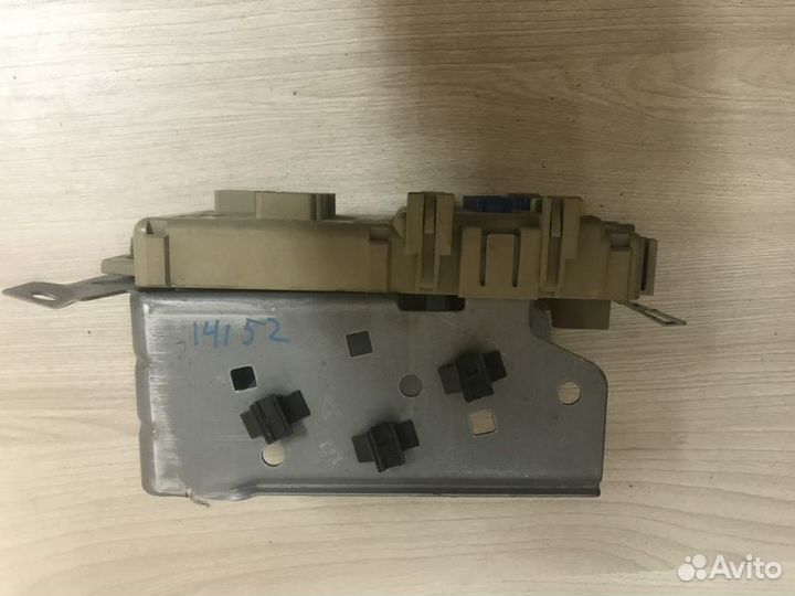 Блок предохранителей Subaru Forester SG S11 с2002