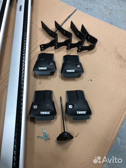 Багажник на рейлинги thule