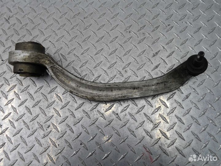Рычаг передний правый нижний Volkswagen Passat B5