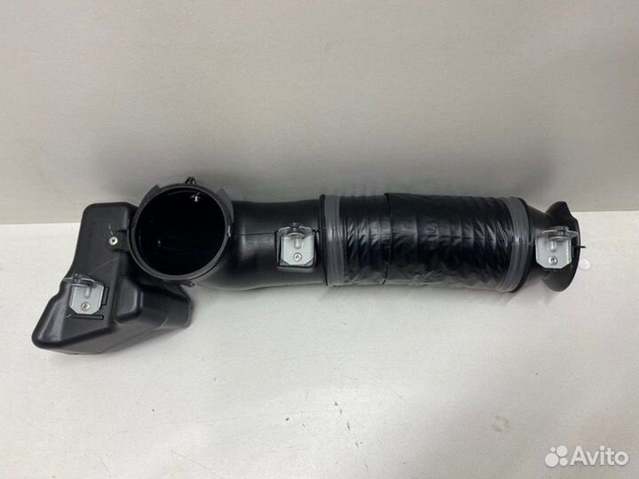 Воздухозаборник воздушного фильтр правый Toyota