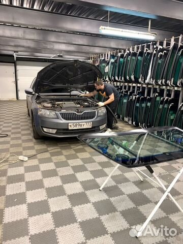 Лобовое стекло Skoda Octavia