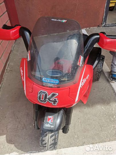 Детский электромотоцикл peg perego