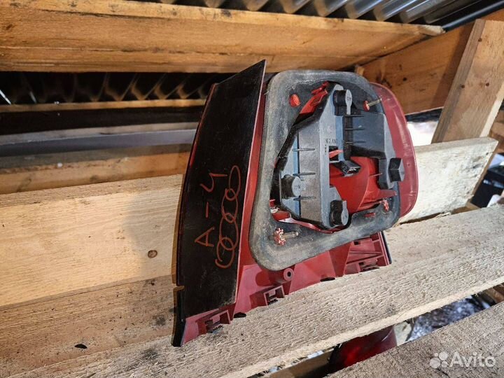 Фонарь задний левый Audi A4 B5 (1994 - 1999)