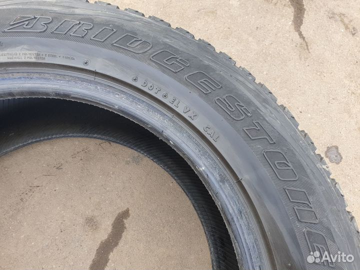 235 65 18 Bridgestone одна зимняя шина липучка