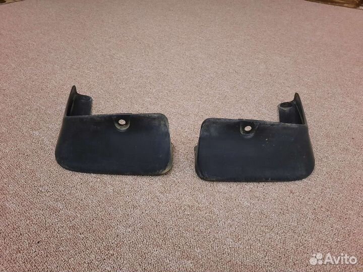 Брызговики на lancer 10