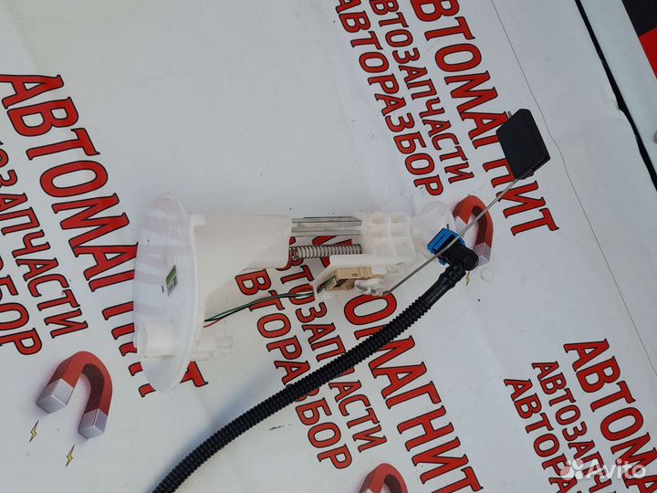 Бензонасос топливный датчик Тойота Рав 4 50