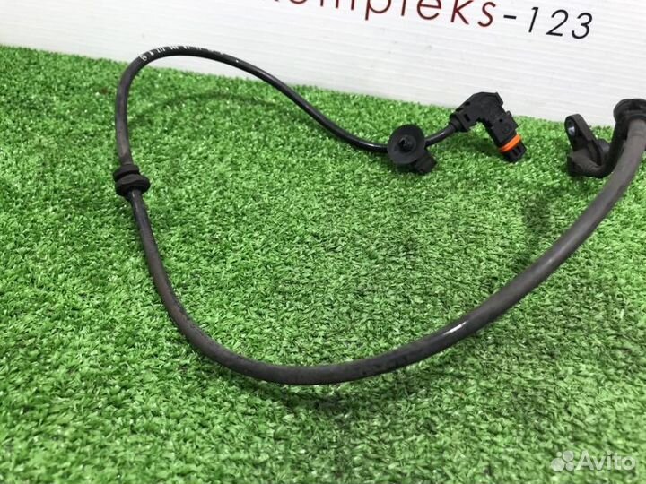 Датчик ABS Mercedes-Benz E-350 W212 272980 2010