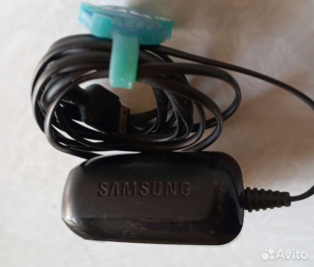 Зарядное устройство